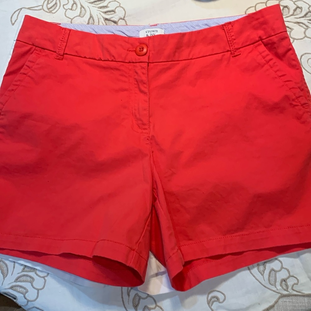 Women’s Crown & Ivy Shorts EUC